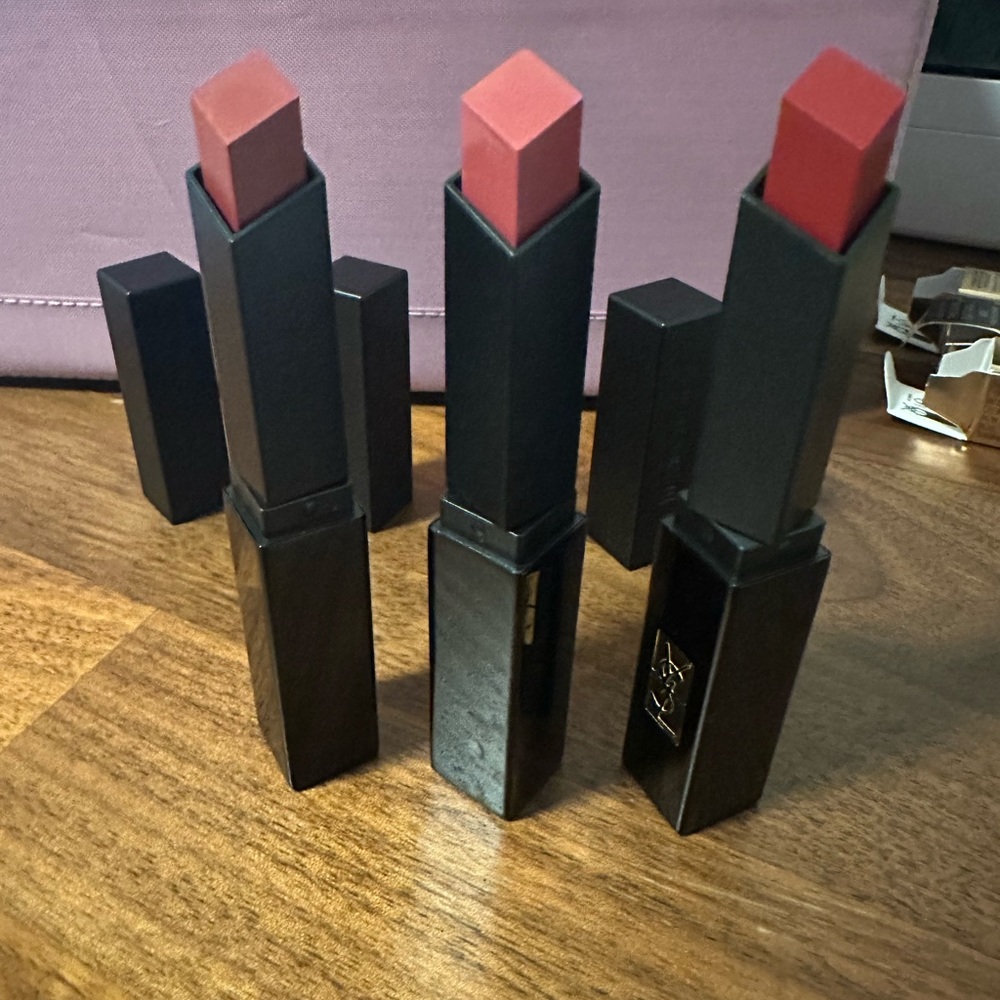 Duo (2 lipsticks) Yves Saint Laurent The Slim Velvet Radical Matte Lipst…